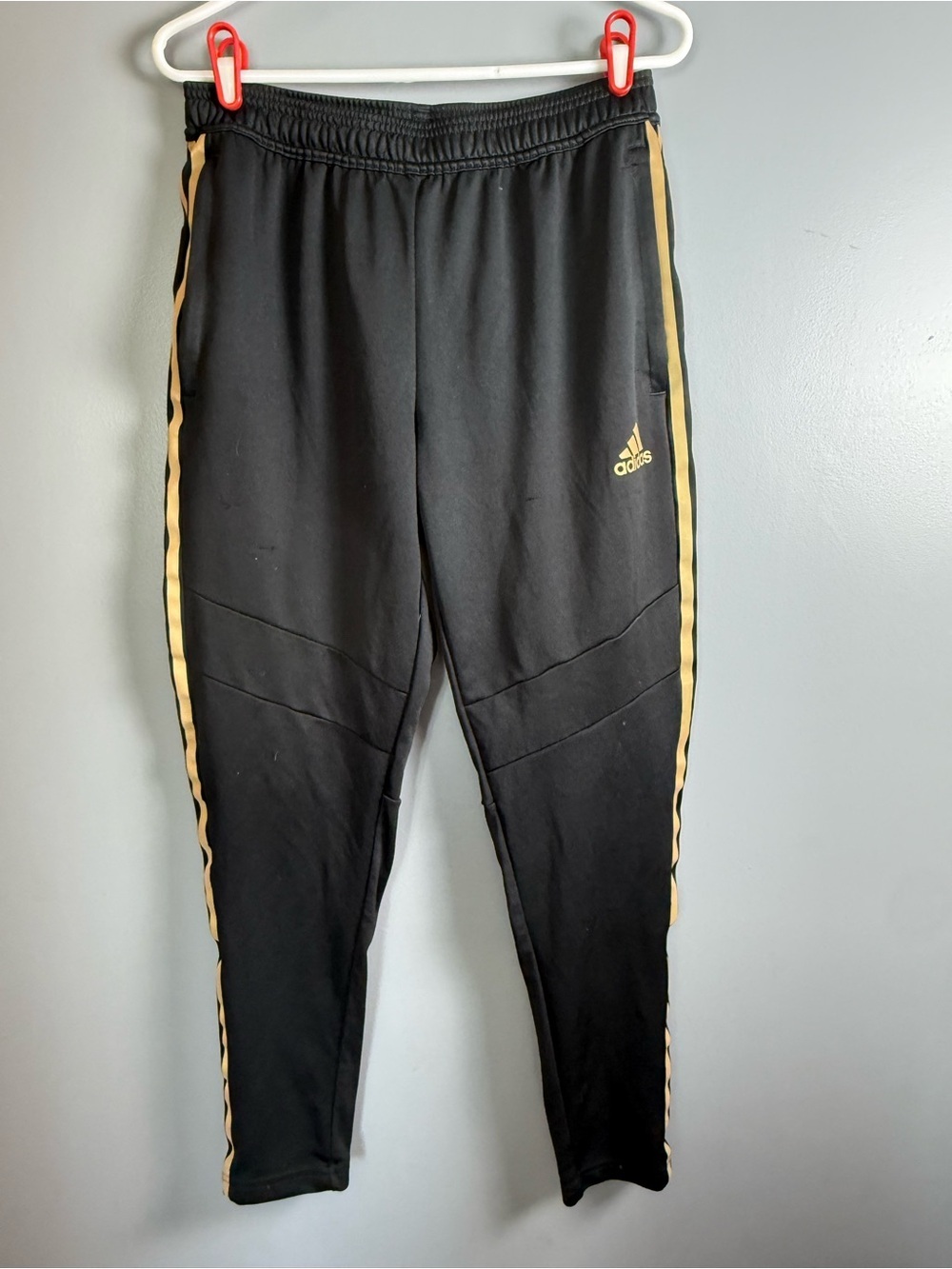 Adidas Aeroready Mens Sereno Slim Tapered-Cut 3-Stripes Pants Black/Gold Sz M